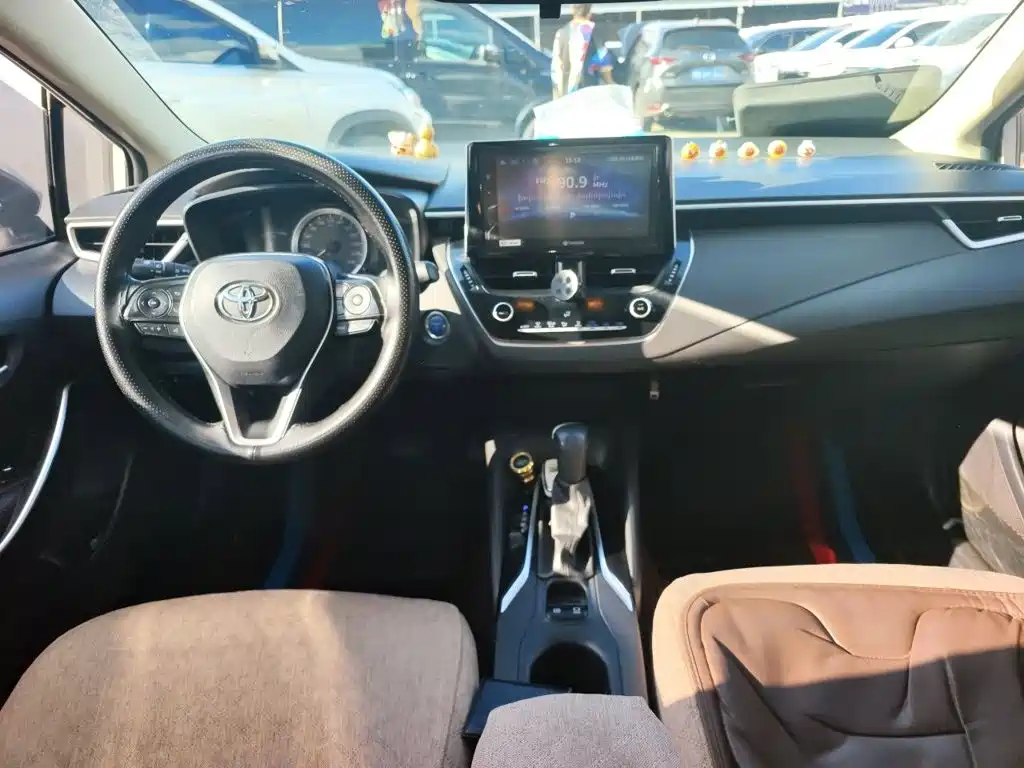 Toyota Corolla — миниатюра 5