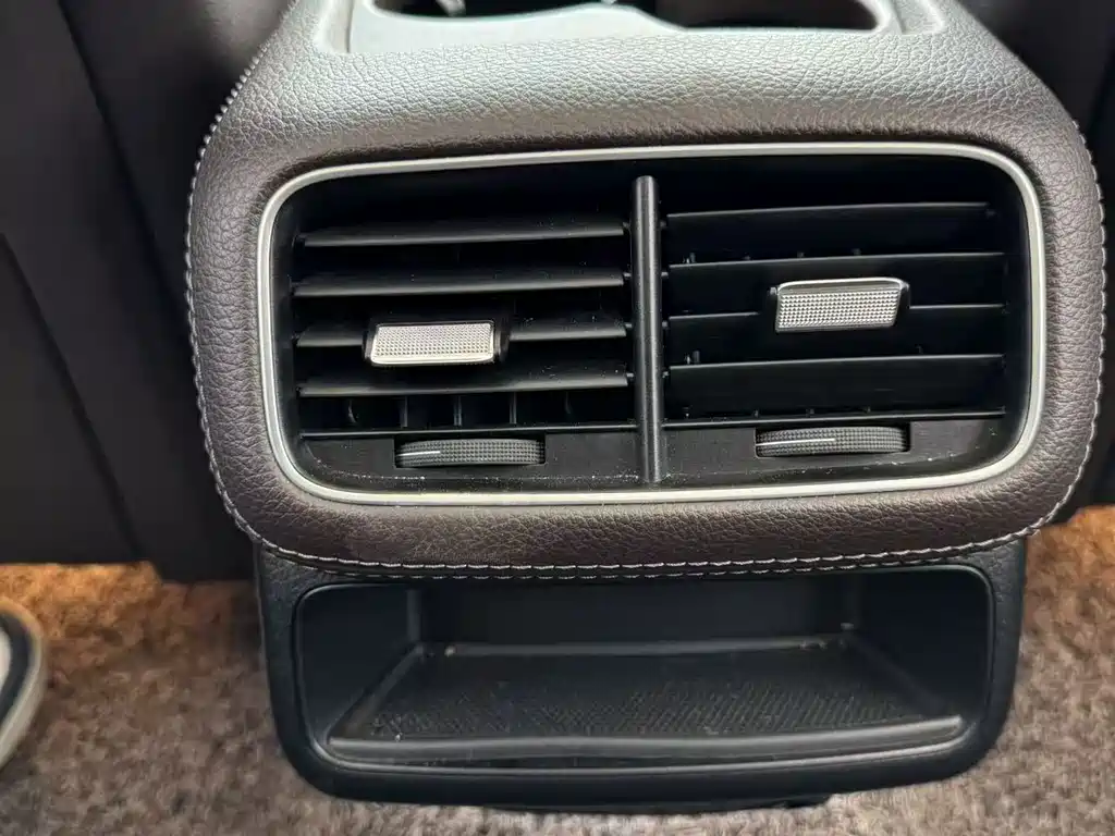 Mercedes-Benz GLE New Energy — миниатюра 16