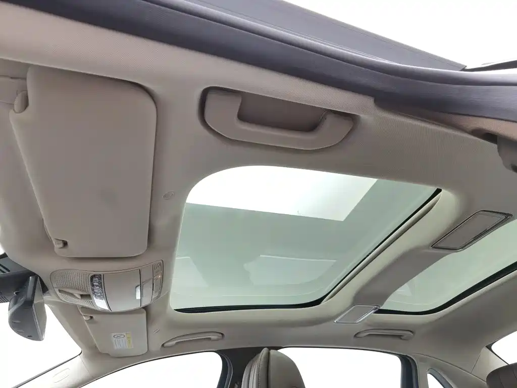 Mercedes-Benz E-Class New Energy — миниатюра 14