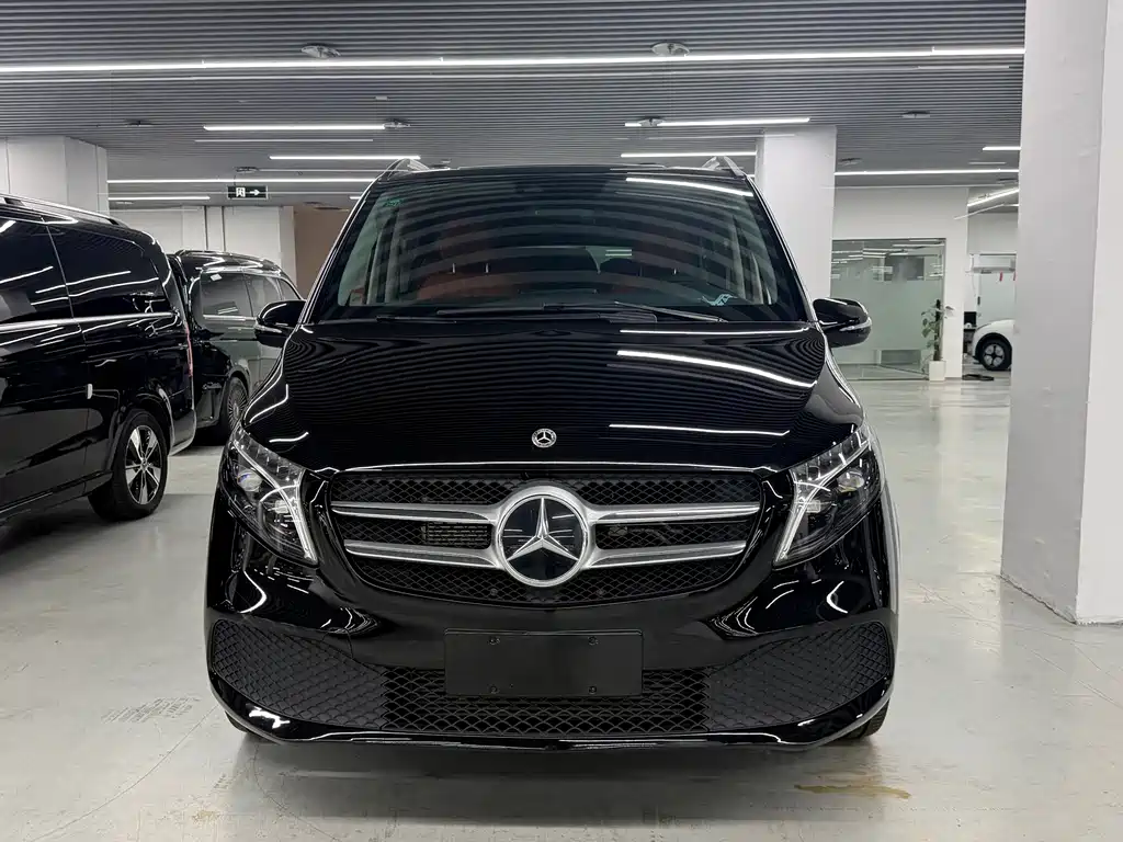Mercedes-Benz V-Class 2022 — фото 2