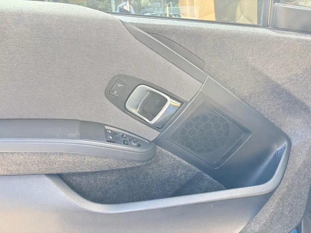 BMW i3 (Import) — миниатюра 7