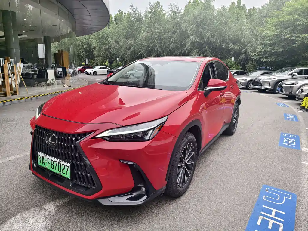 Lexus NX NEV 2022 400h+ Smooth Joy Edition