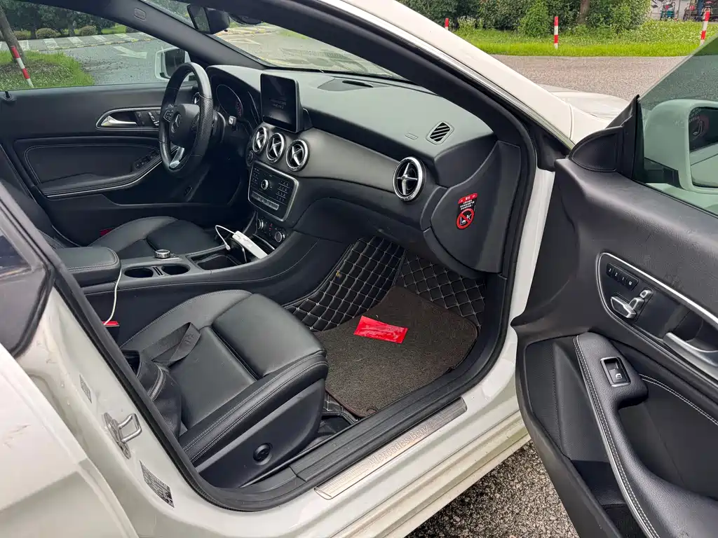 Mercedes-Benz CLA 2019 CLA 200 Fashion