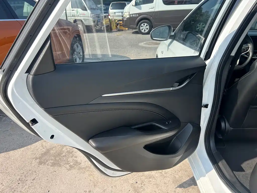 Buick Excelle — миниатюра 20