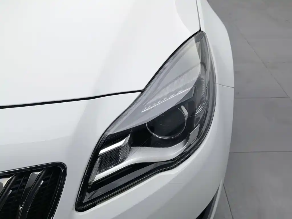 Buick Regal — миниатюра 7