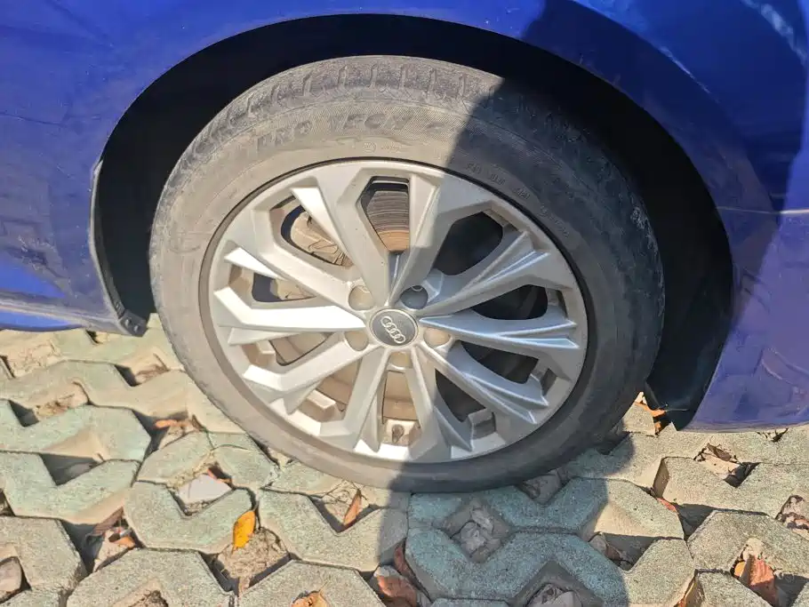 Audi A4L — миниатюра 6