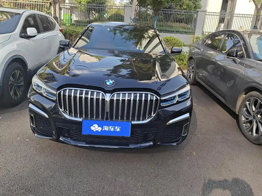 BMW 7 Series — миниатюра 2