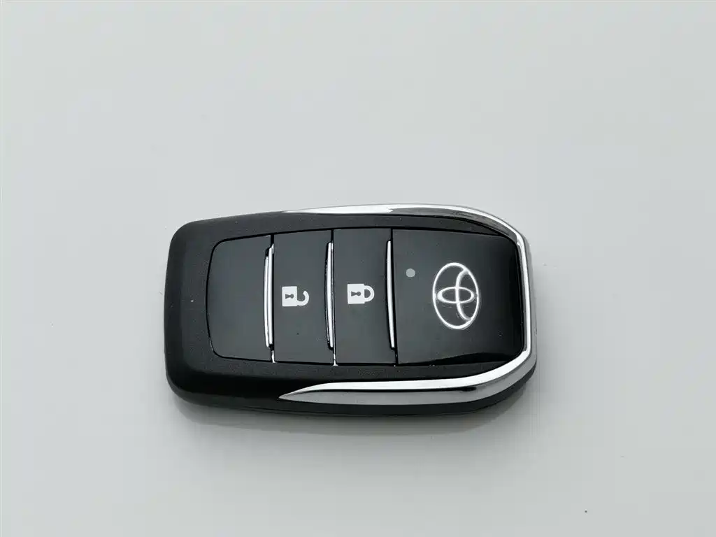 TOYOTA YARIS L ZHIXUAN