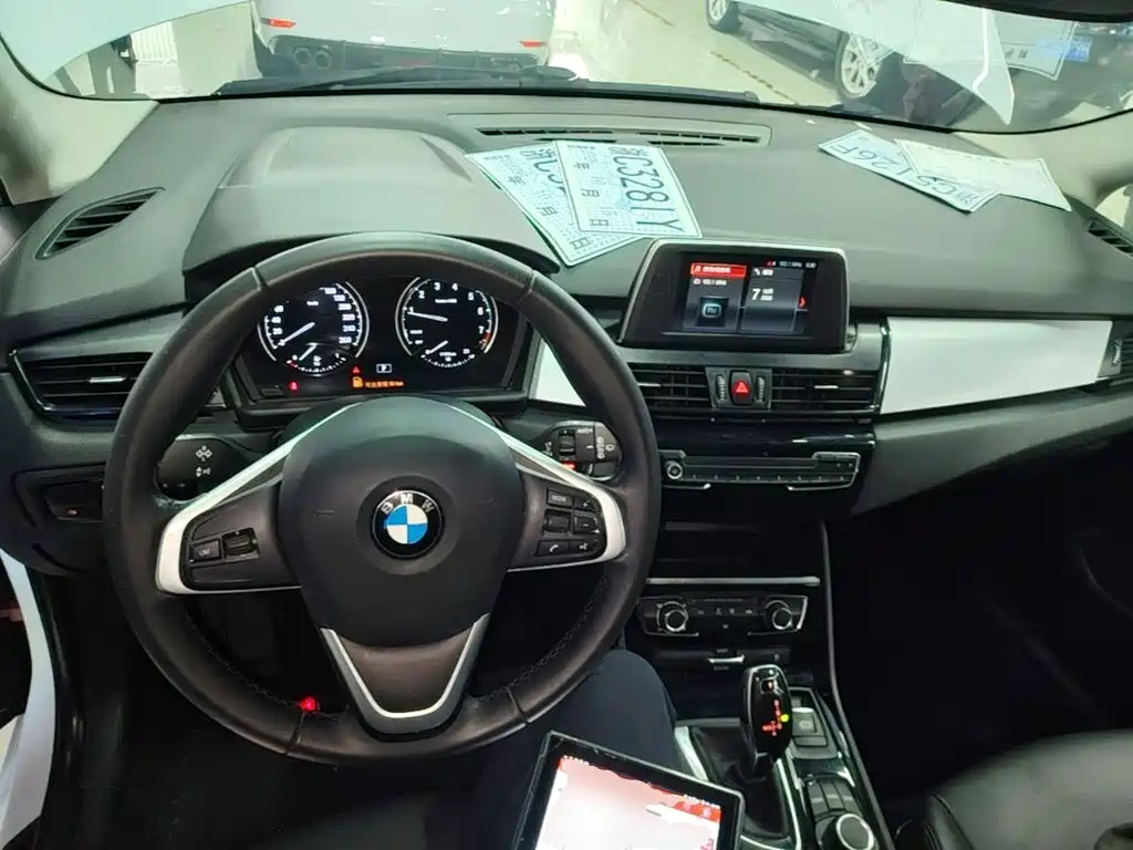 BMW 2 Series Gran Tourer — миниатюра 10
