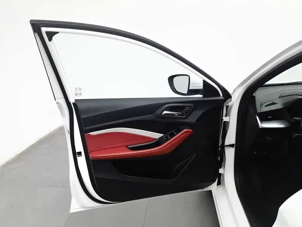 MG MG5 — миниатюра 8