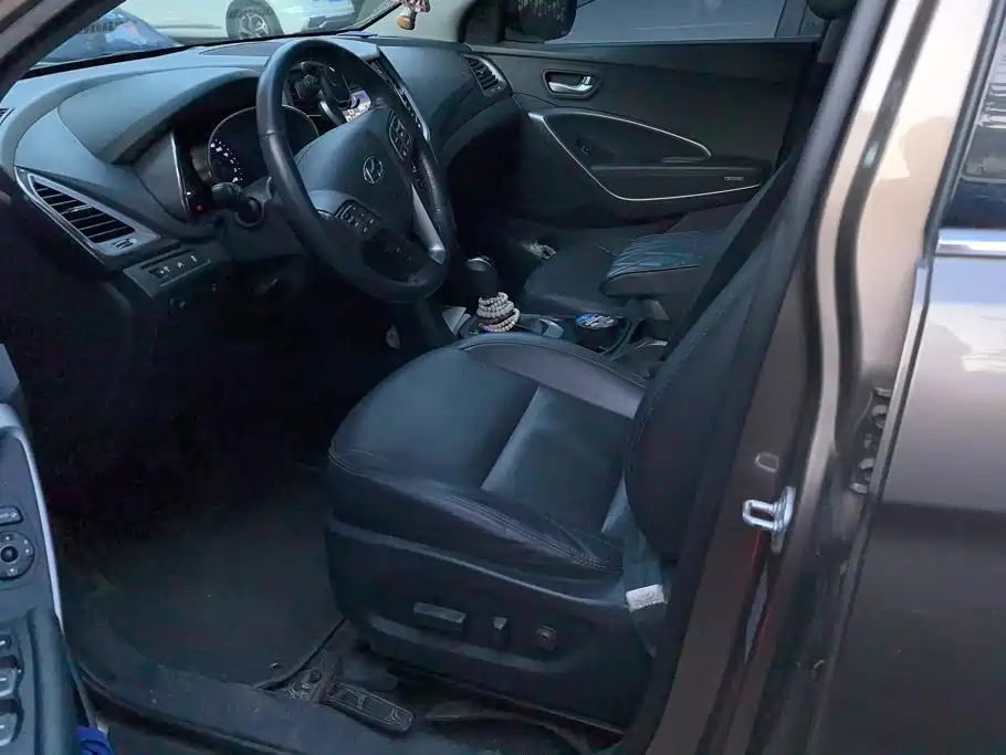 Hyundai Santa Fe — миниатюра 9