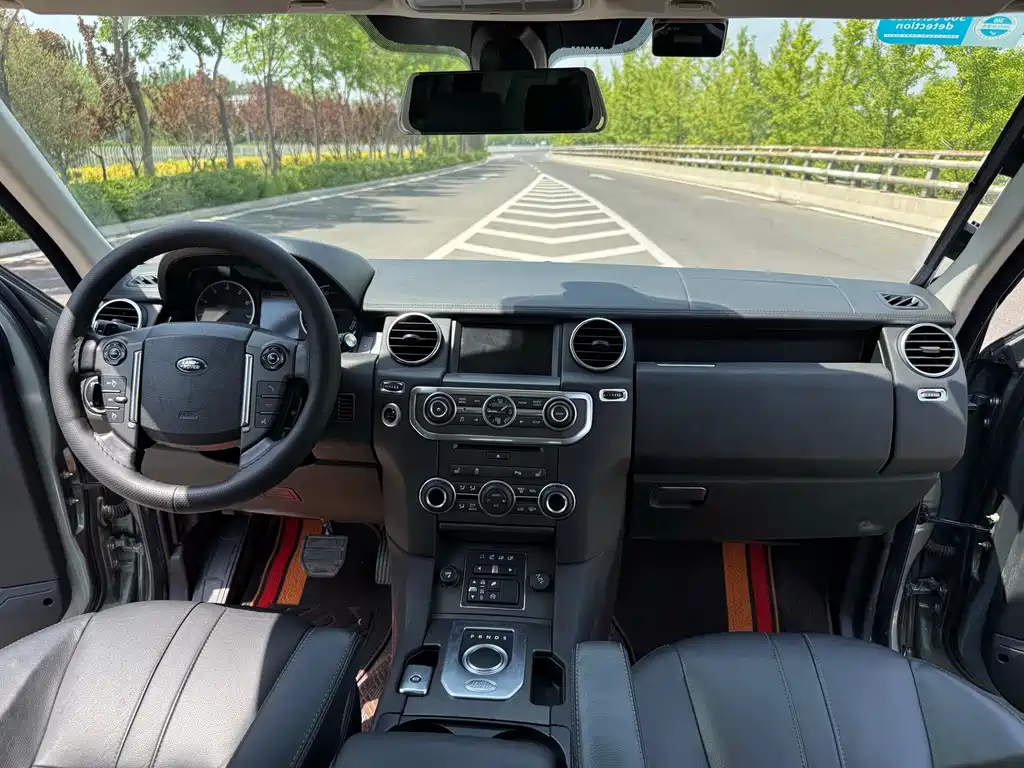 Land Rover Discovery 2014 3.0 SC V6 HSE