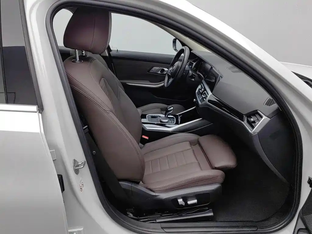 BMW 3 Series — миниатюра 23