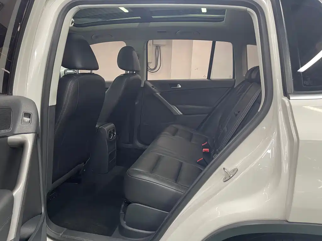 Volkswagen Tiguan — миниатюра 9