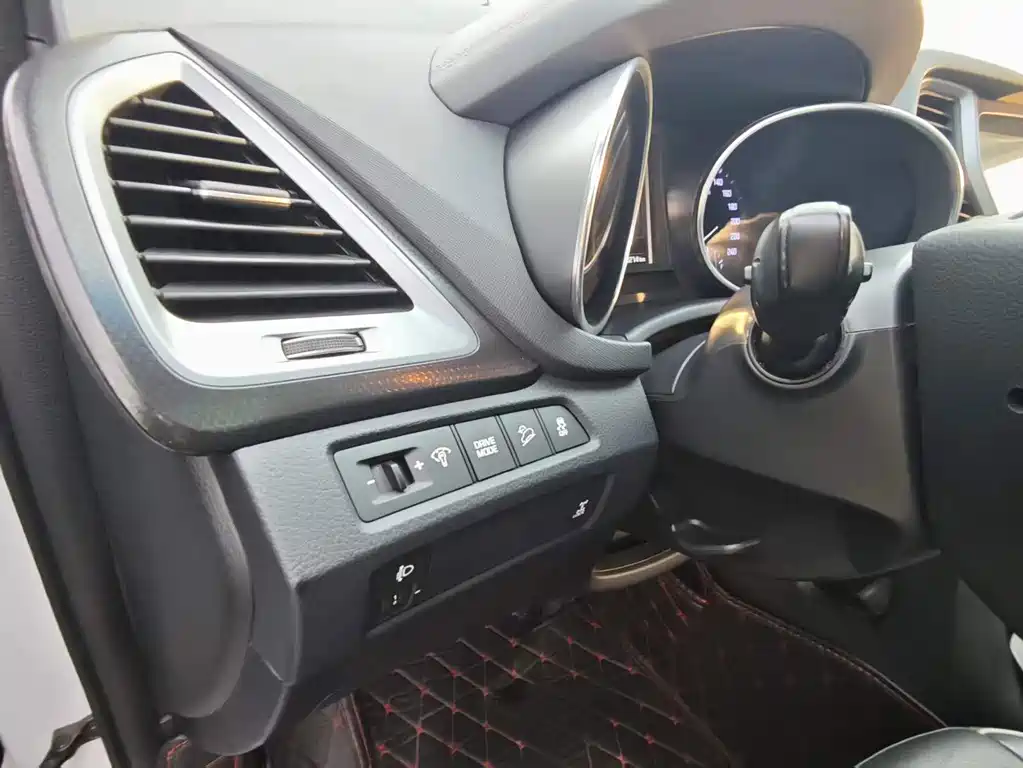 Hyundai Santa Fe — миниатюра 23
