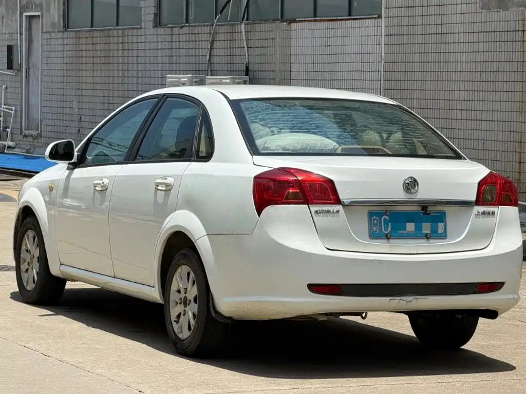 Buick Excelle — миниатюра 8