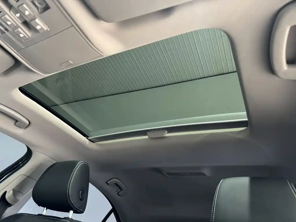 Skoda Superb — миниатюра 18