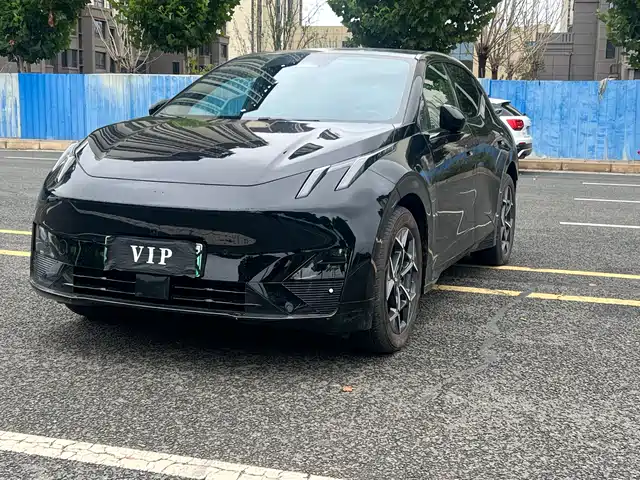 Lynk & Co Z 20 2025 530km Pro — фото 1