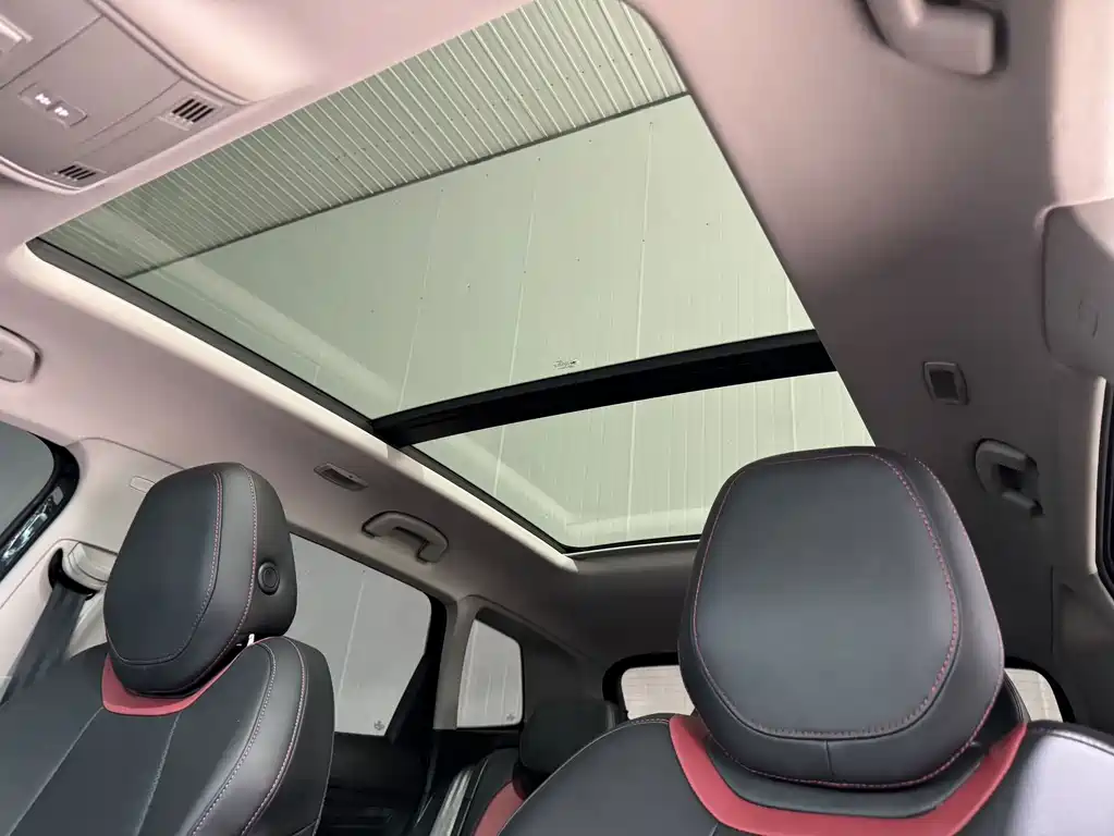 Skoda Karoq — миниатюра 17
