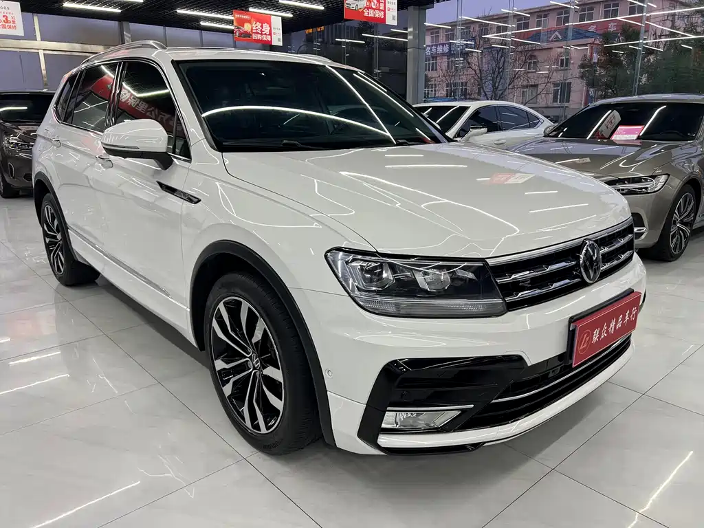 Volkswagen Tiguan L L 2021 330TSI AT R-Line