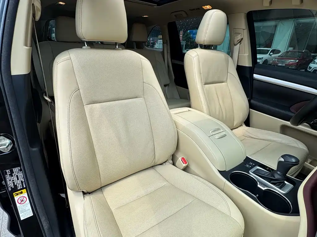 Toyota Highlander — миниатюра 15