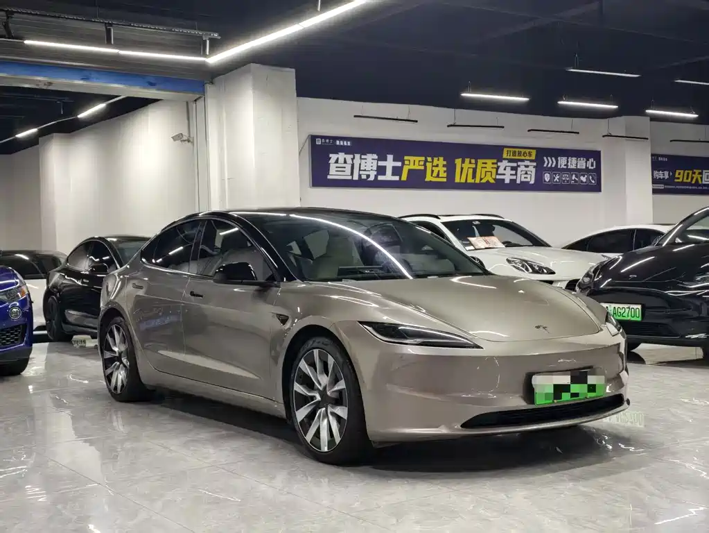 Tesla Model 3 — миниатюра 2