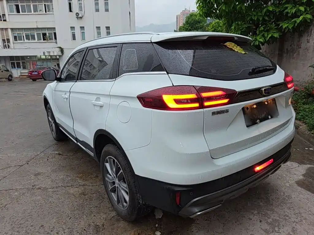 Geely Boyue — миниатюра 5