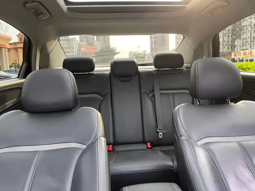 Ford Taurus — миниатюра 19