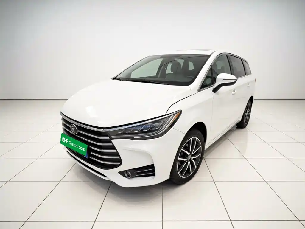 BYD MAX