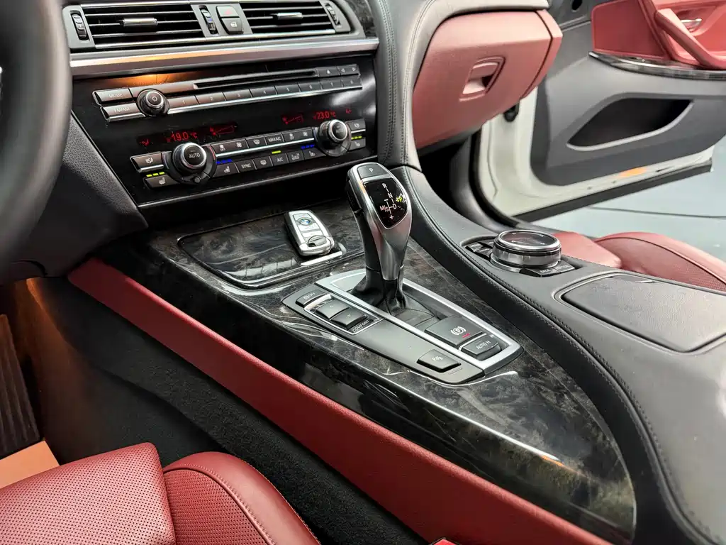 BMW 6 Series — миниатюра 7
