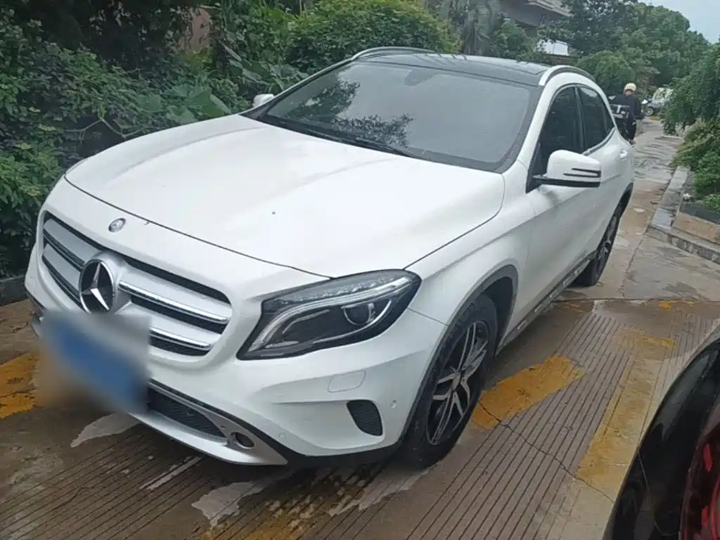 Mercedes-Benz GLA 2016 GLA 200 Fashion
