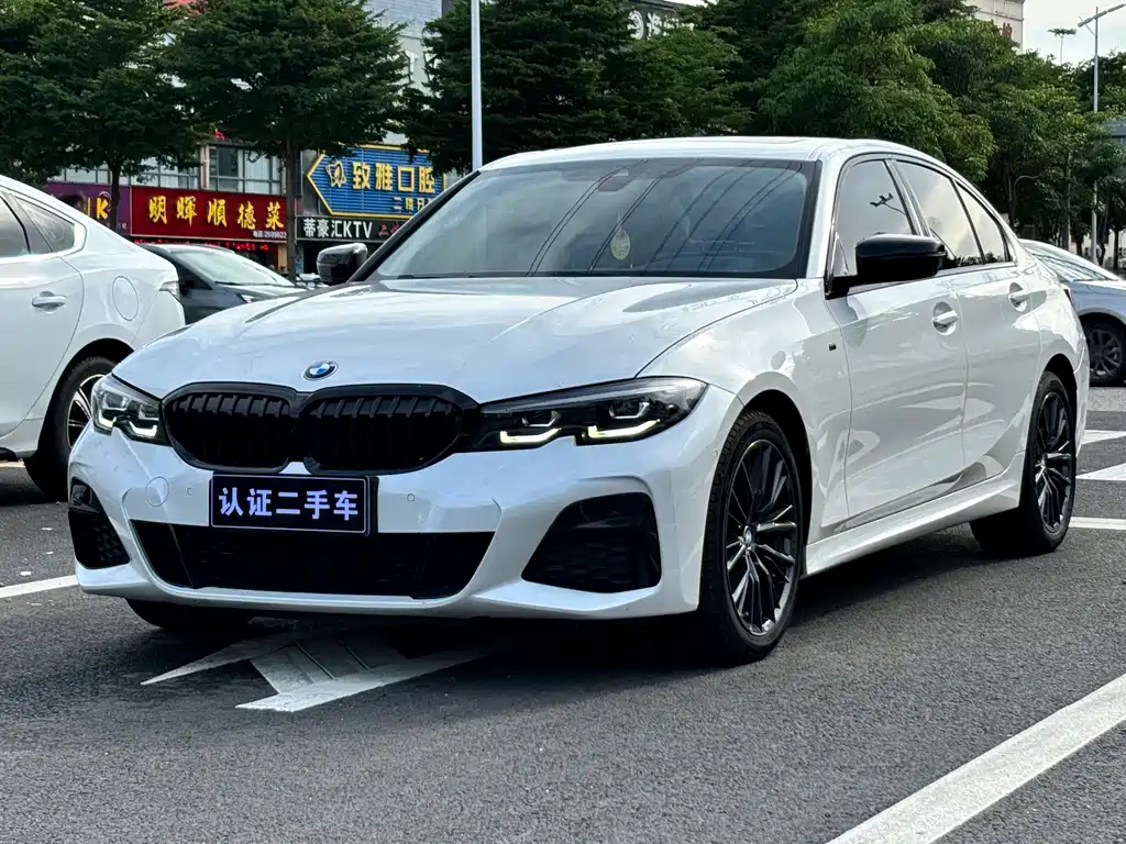 BMW 3 Series 2022 330i M Sport Night Package