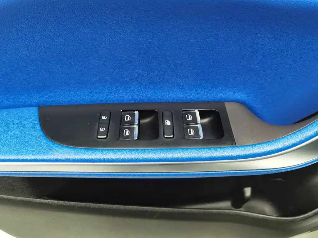 Chery New Energy Tiggo 3xe — миниатюра 9