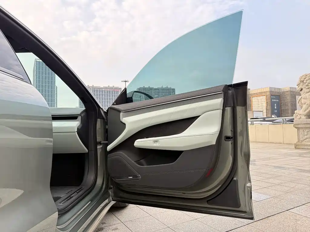 ZEEKR EXTREME KRYPTON 001