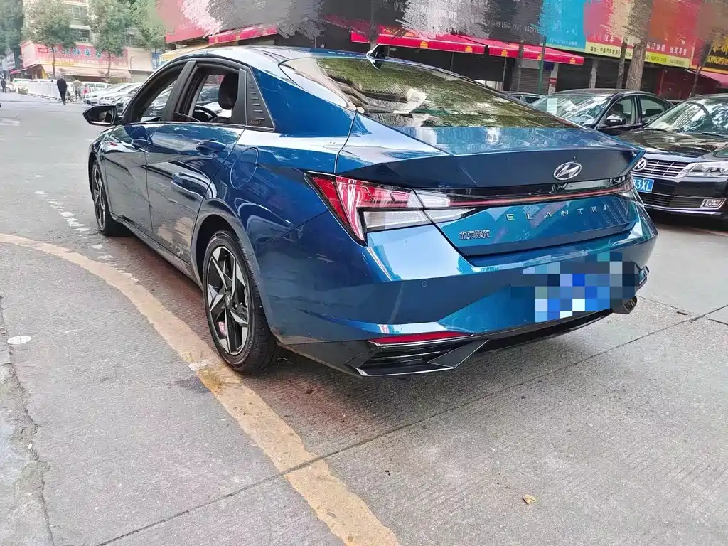 Hyundai Elantra — миниатюра 5