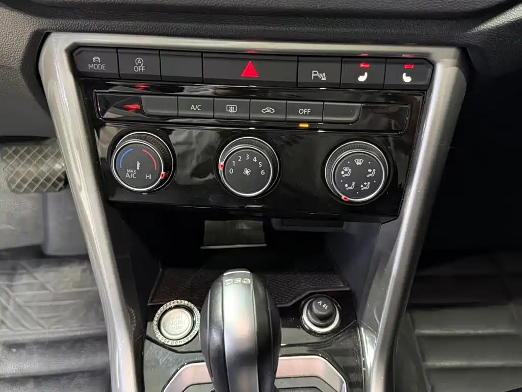 VOLKSWAGEN T ROC EXPLORING SONGS