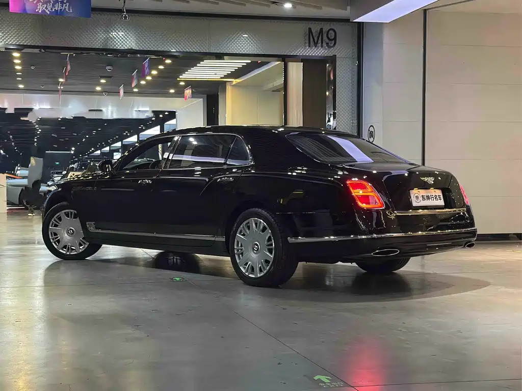 Bentley Mulsanne — миниатюра 4