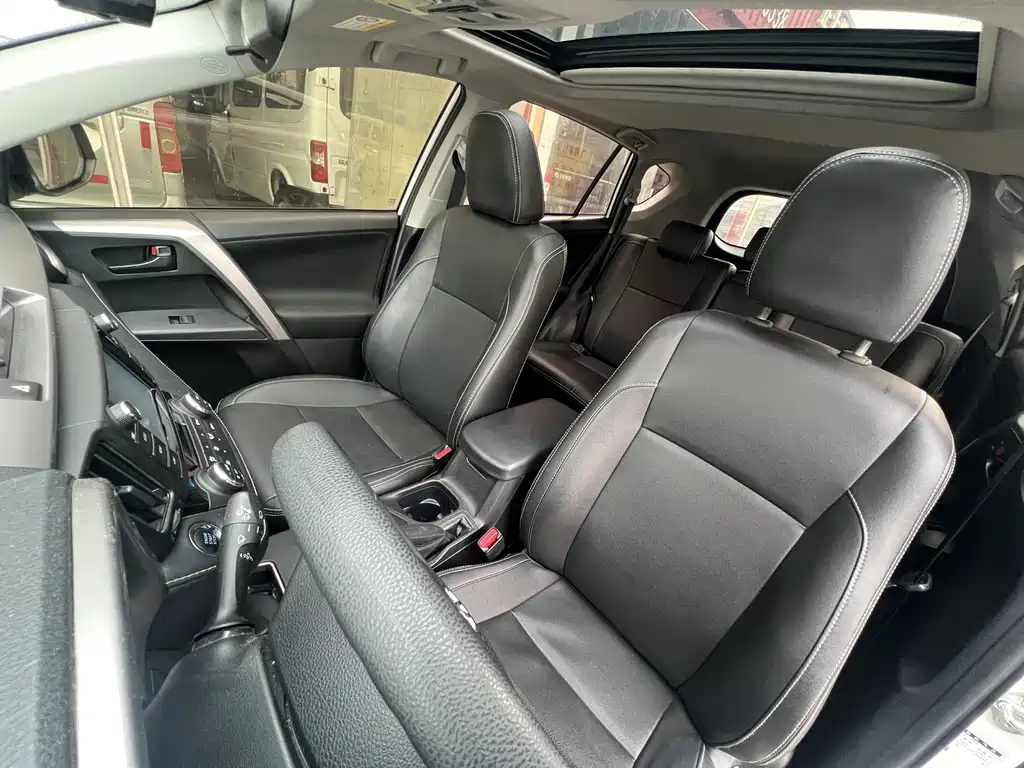 TOYOTA RAV4 RONGFANG