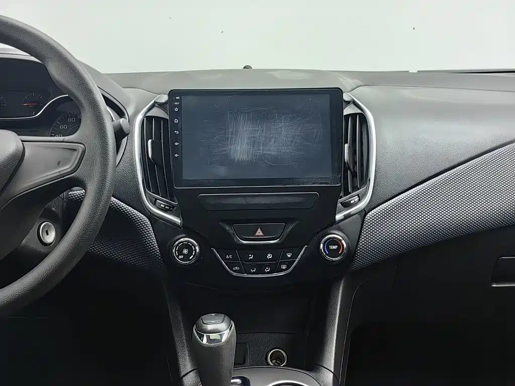Chevrolet Cruze — миниатюра 12