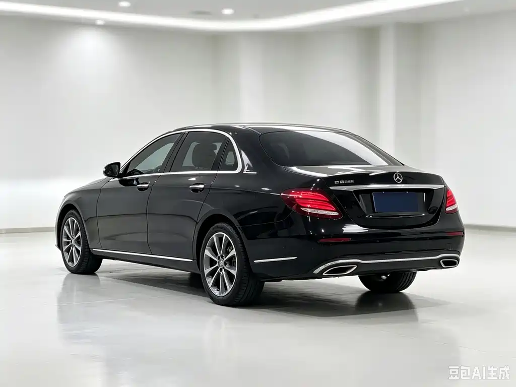 Mercedes-Benz E-Class — миниатюра 4