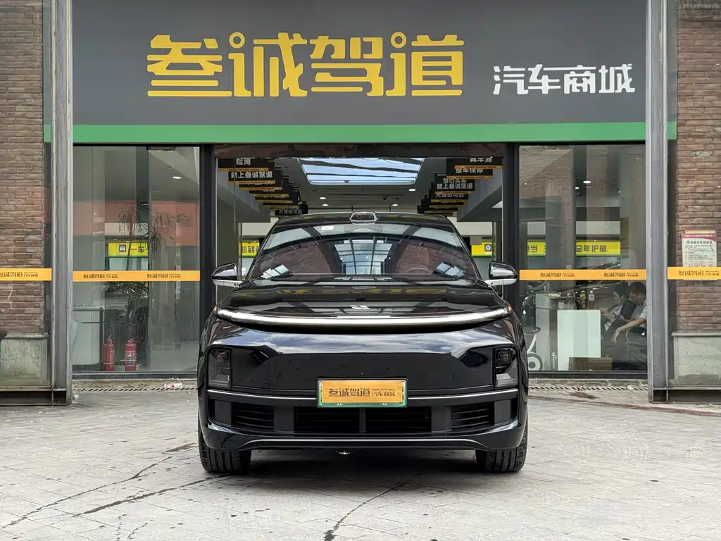 Li Auto L8 2024 Pro