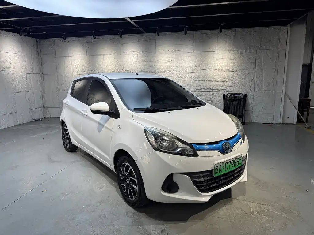 Changan EV — миниатюра 3