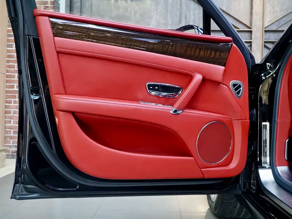 Bentley Flying Spur — миниатюра 15