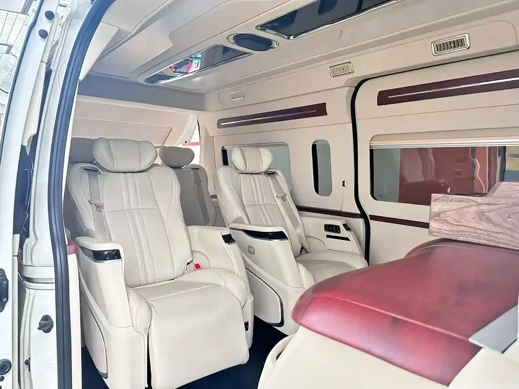 Toyota HiAce 2021 3.5L
