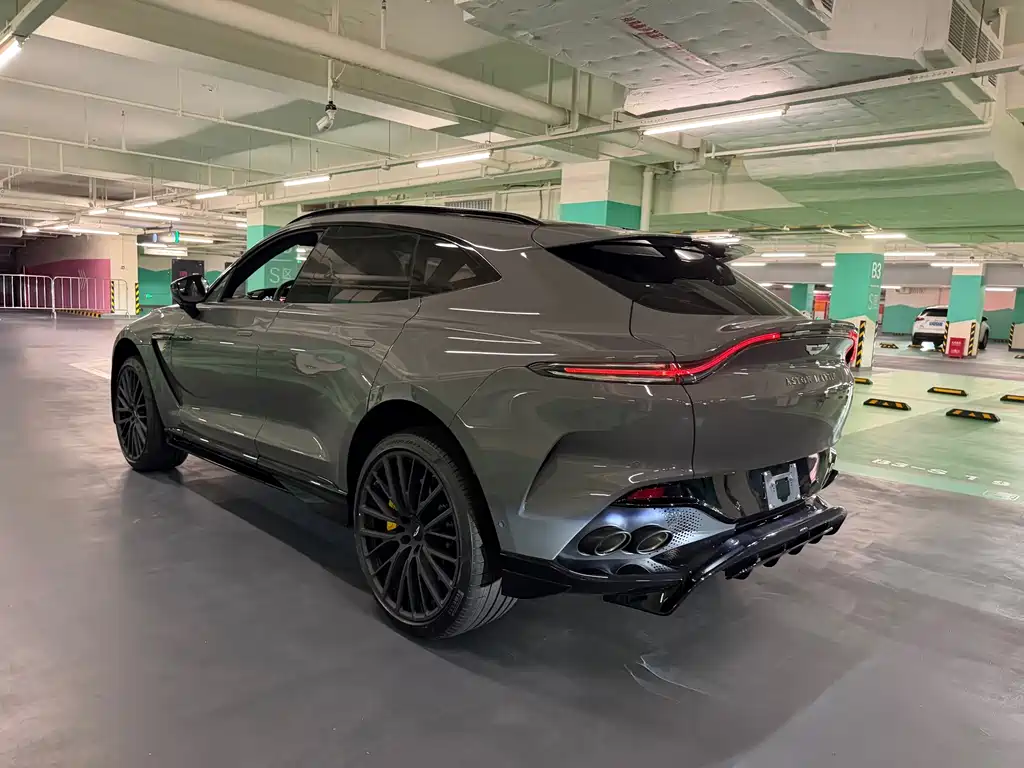 Aston Martin DBX — миниатюра 3