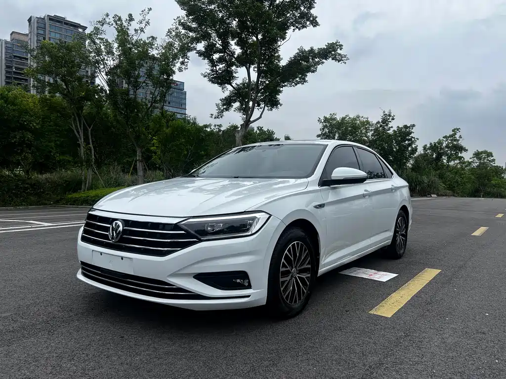 Volkswagen Sagitar 2020