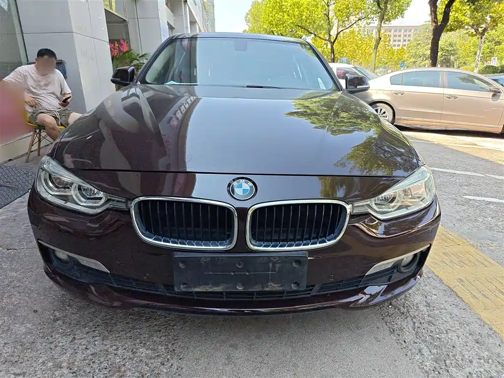 BMW  3 SERIES