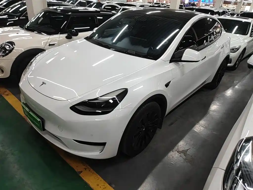 Tesla Model Y 2022