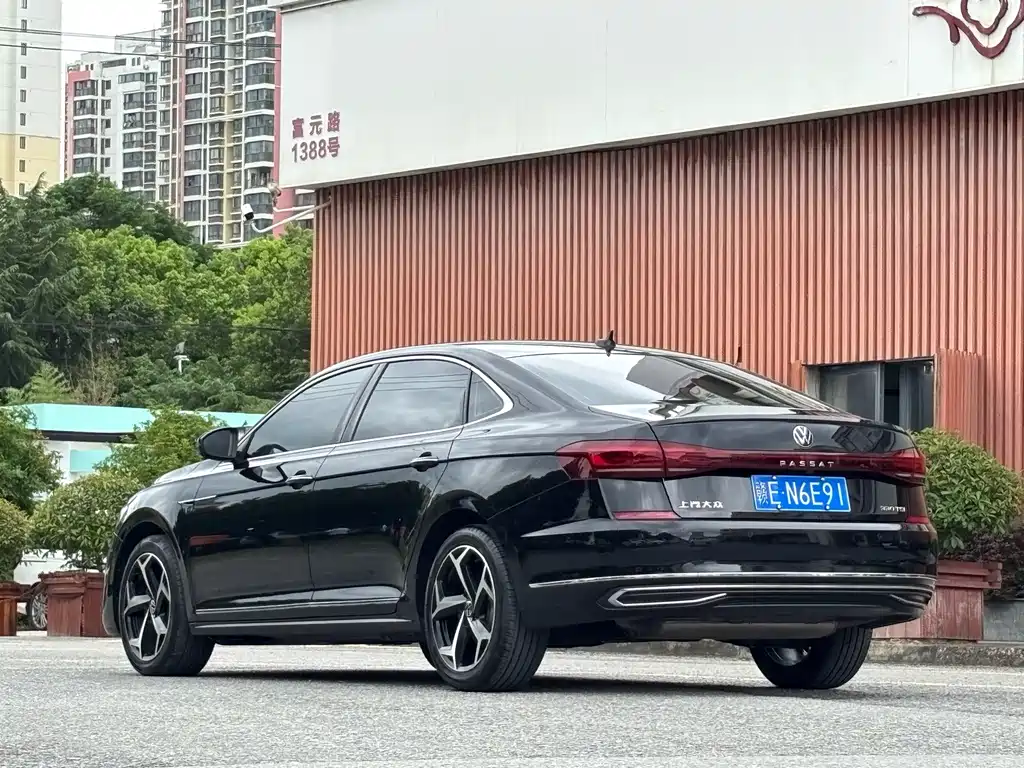 Volkswagen Passat — миниатюра 7