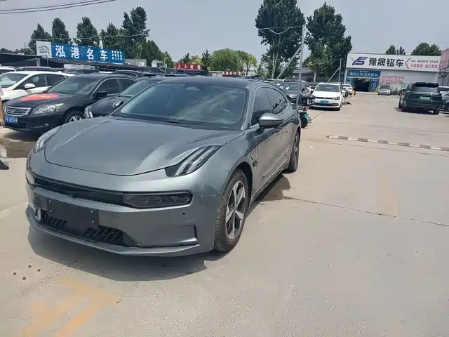 2022 Zeekr 001
